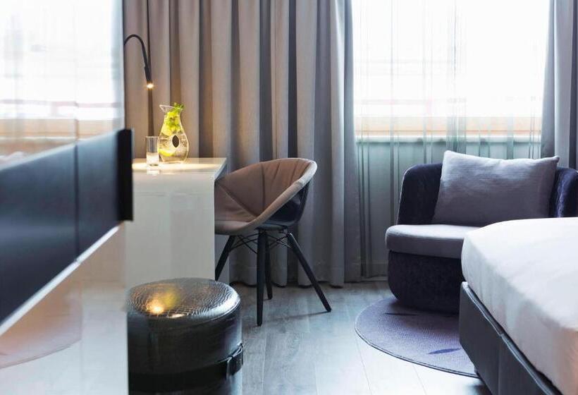 带大床的标准间, Renaissance Wien