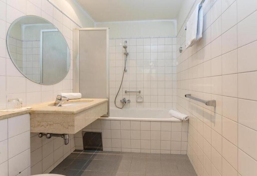 חדר סטנדרט יחיד, Restaurant Lebzelter