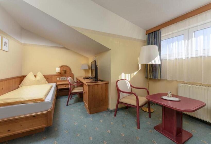 חדר סטנדרט יחיד, Restaurant Lebzelter