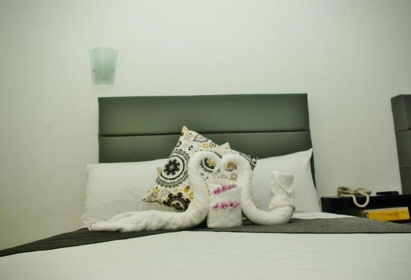 اتاق استاندارد با تخت بزرگ, Grand Hotel Excelsior Port Royal