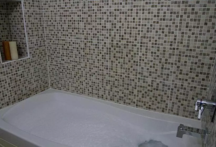 سوییت لوکس, Grand Hotel Excelsior Port Royal