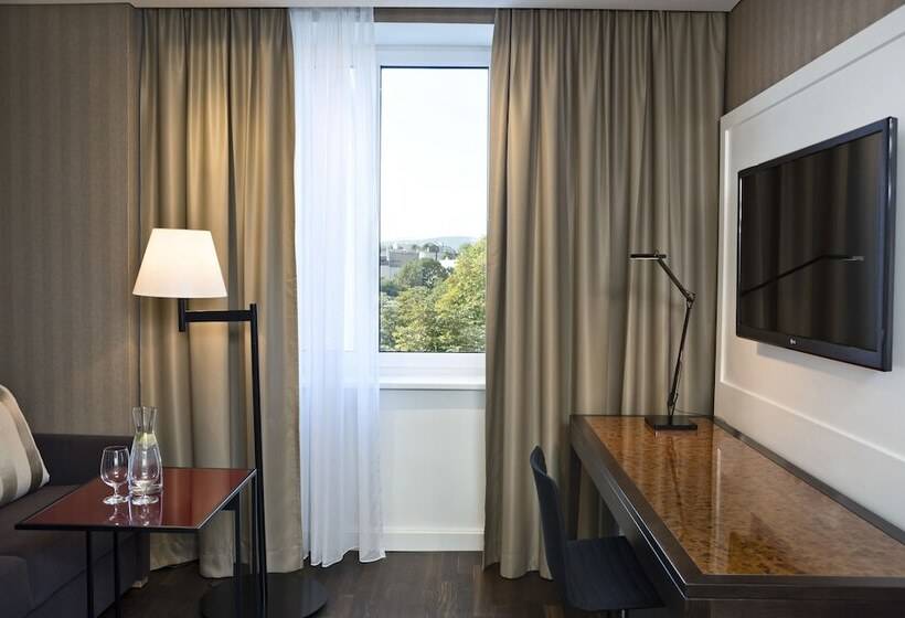 سوییت, The Harmonie Vienna, Bw Premier Collection