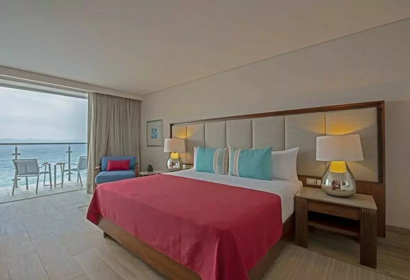 オーシャンビューのプレミアムルーム。, Grand Park Royal Puerto Vallarta  All Inclusive