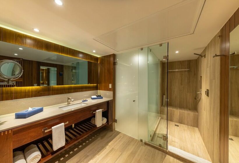 חדר פרמיום נוף לים, Grand Park Royal Puerto Vallarta  All Inclusive