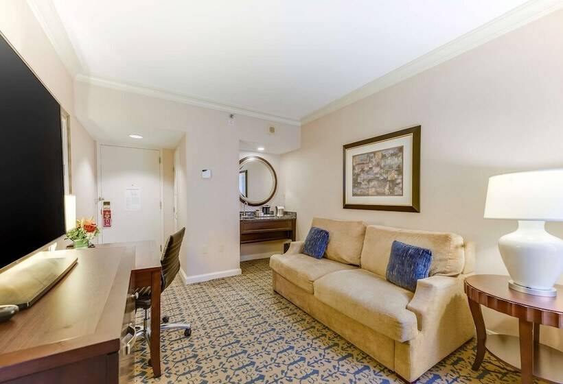 주니어 스위트, Capital Hilton