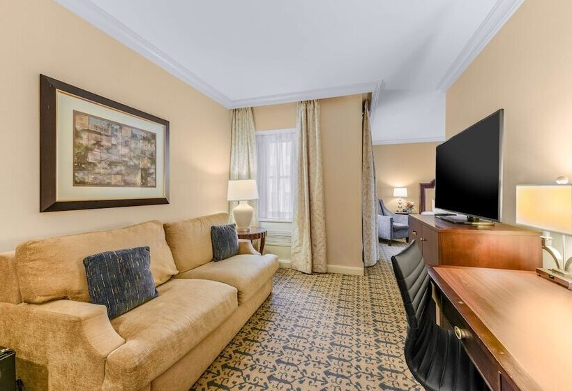 주니어 스위트, Capital Hilton