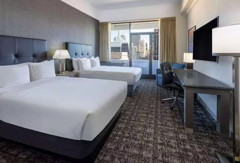 シティビューのデラックスルーム, Capital Hilton