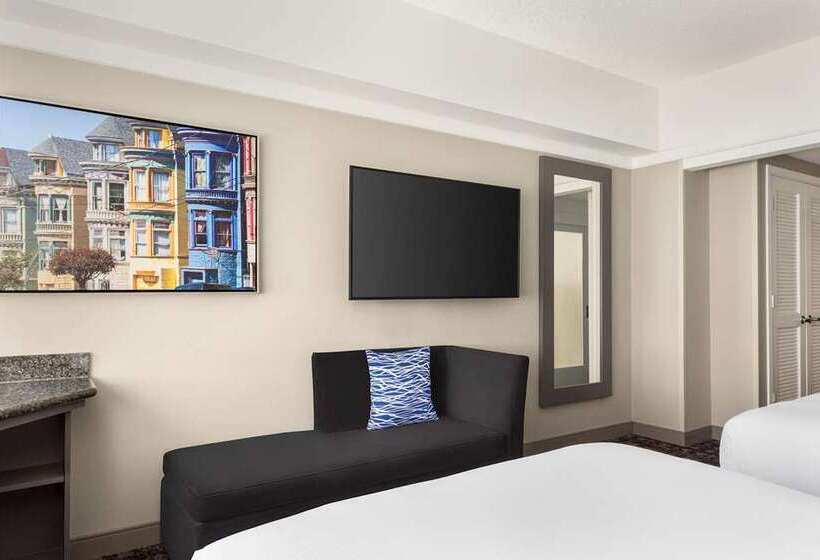 디럭스 룸 도시 전망, Capital Hilton