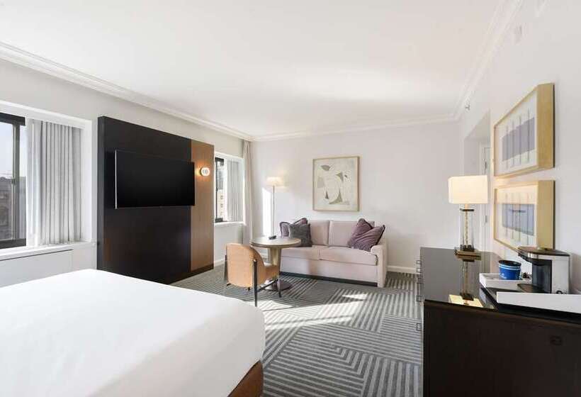 복층 룸 퀸 침대, Capital Hilton