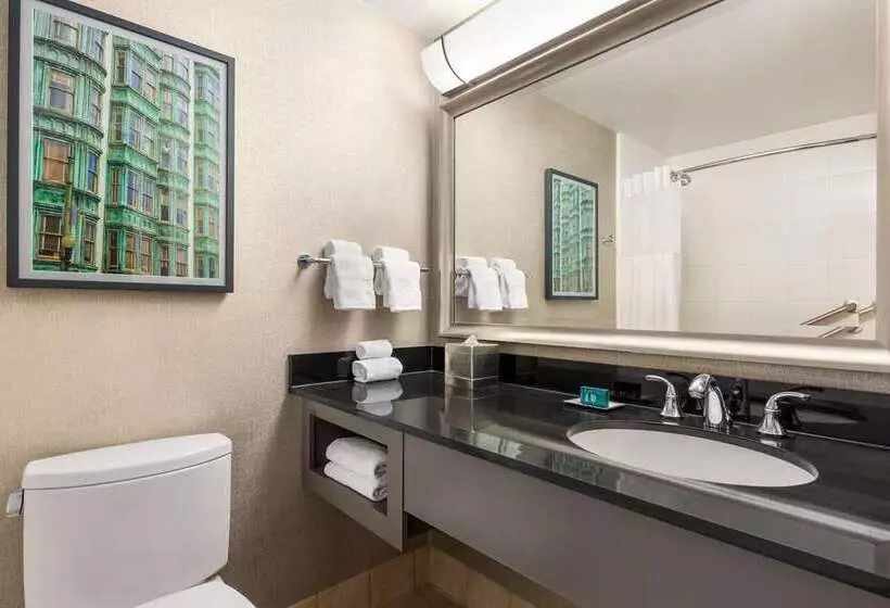シティビューのデラックスルーム, Capital Hilton