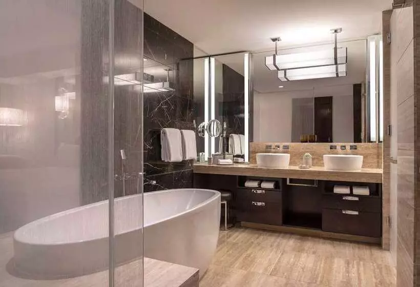 シティビューのデラックスルーム, Capital Hilton