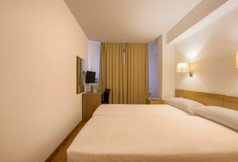 Camera Standard, Catalunya Ski by Nexta