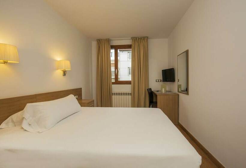 Camera Standard, Catalunya Ski by Nexta