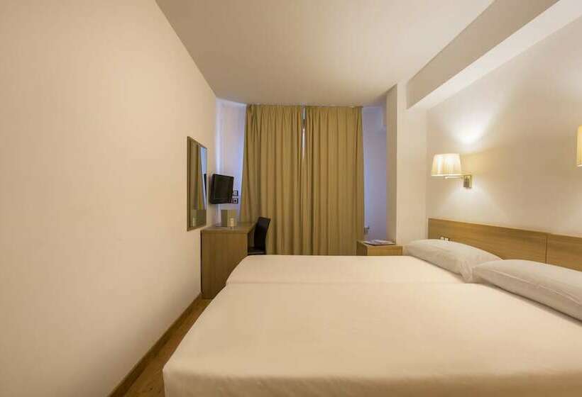 Camera Standard, Catalunya Ski by Nexta