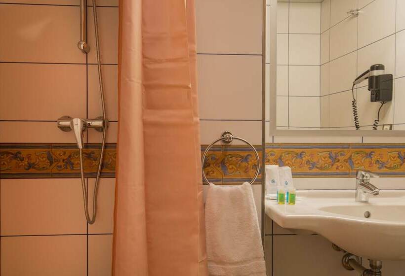 Camera Standard, Catalunya Ski by Nexta