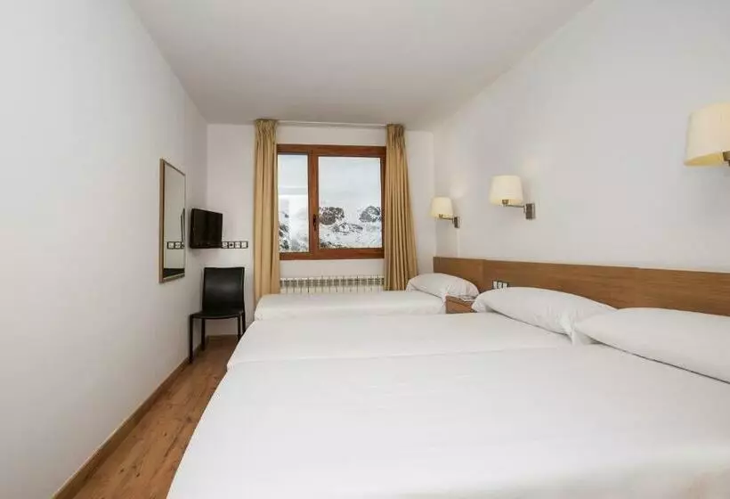 اتاق استاندارد سه نفره, Catalunya Ski by Nexta
