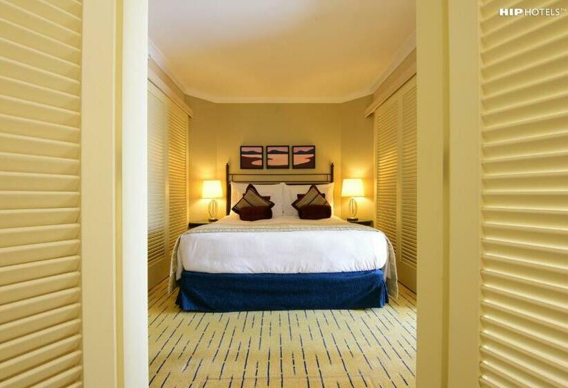 سوییت جونیور با چشمانداز دریا, Corinthia St George S Bay