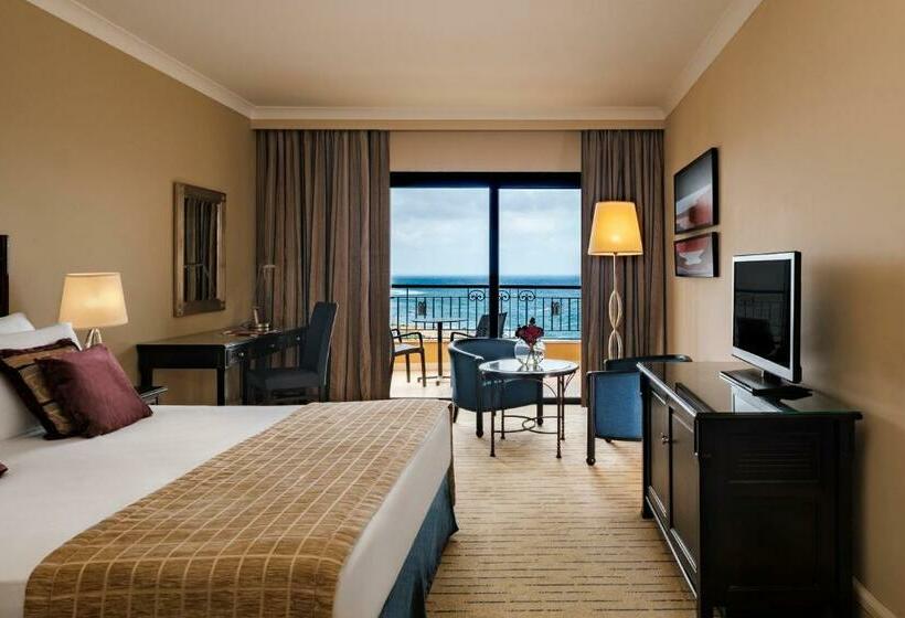 اتاق اجرایی با چشمانداز دریا, Corinthia St George S Bay