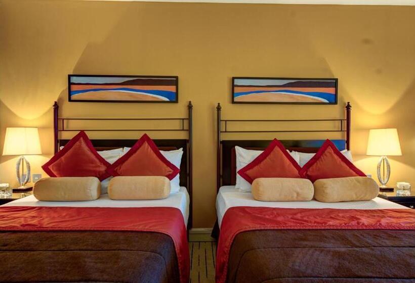 اتاق لوکس با چشمانداز دریا, Corinthia St George S Bay