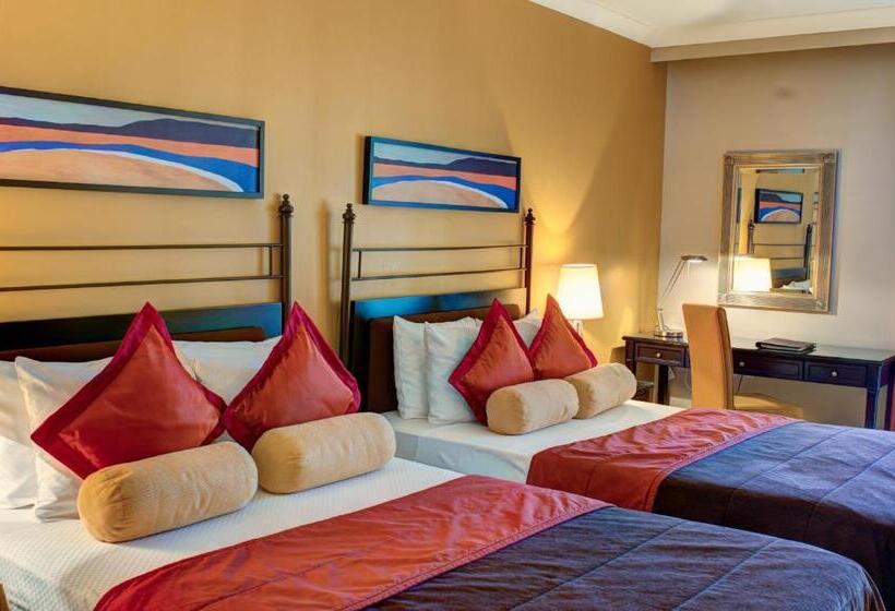 اتاق لوکس با چشمانداز دریا, Corinthia St George S Bay