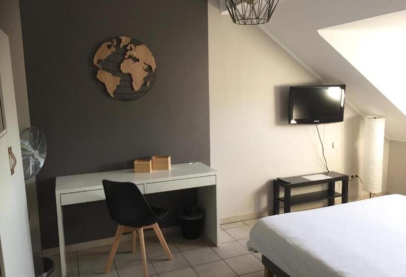 اتاق استاندارد سه نفره, Dolce Vita