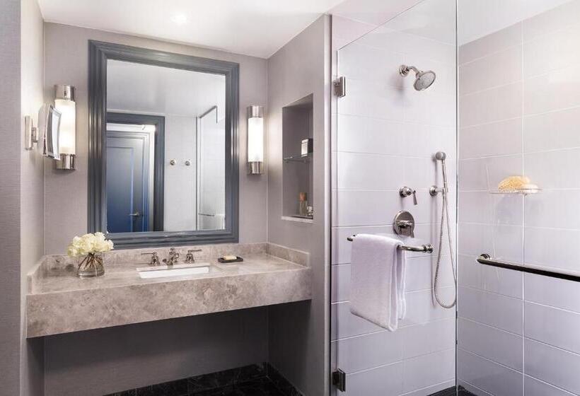 جناح سرير كينج, Four Seasons Hotel Atlanta