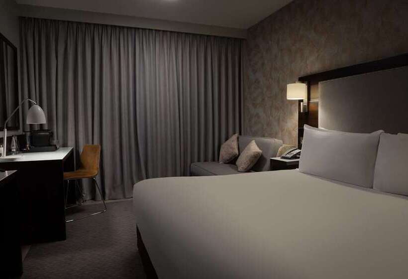 اتاق سوپریور با تخت بزرگ, Hilton Prague Old Town