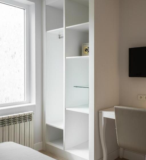 StandaardKamer, Latroupe Grand Place Hostel