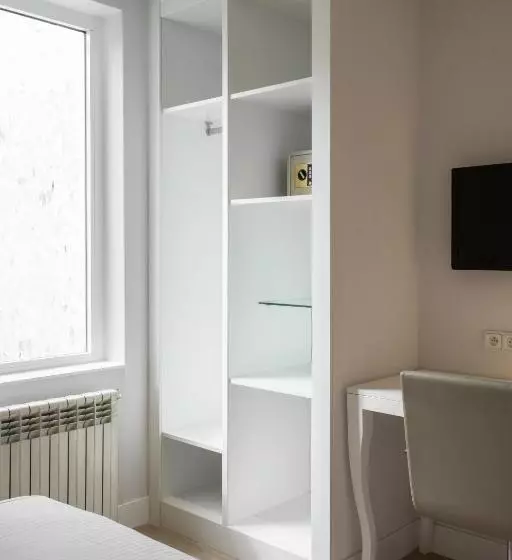اتاق استاندارد, Latroupe Grand Place Hostel