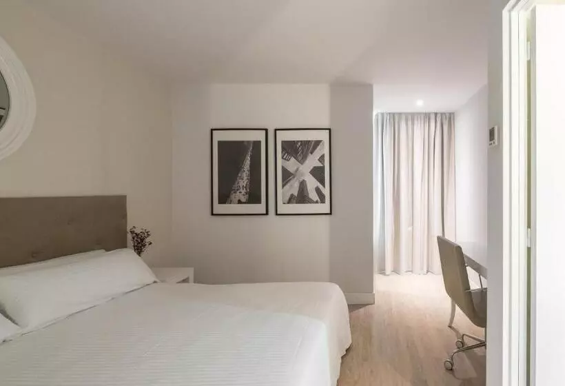 اتاق استاندارد, Latroupe Grand Place Hostel