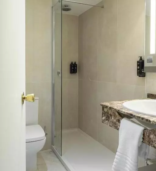 اتاق استاندارد, Latroupe Grand Place Hostel