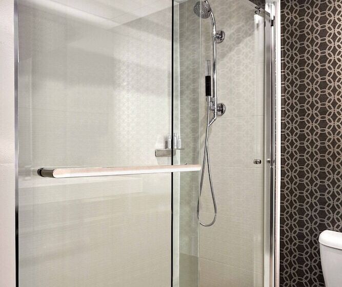 غرفه قياسيه سريرين مزدوجين, Los Angeles Airport Marriott