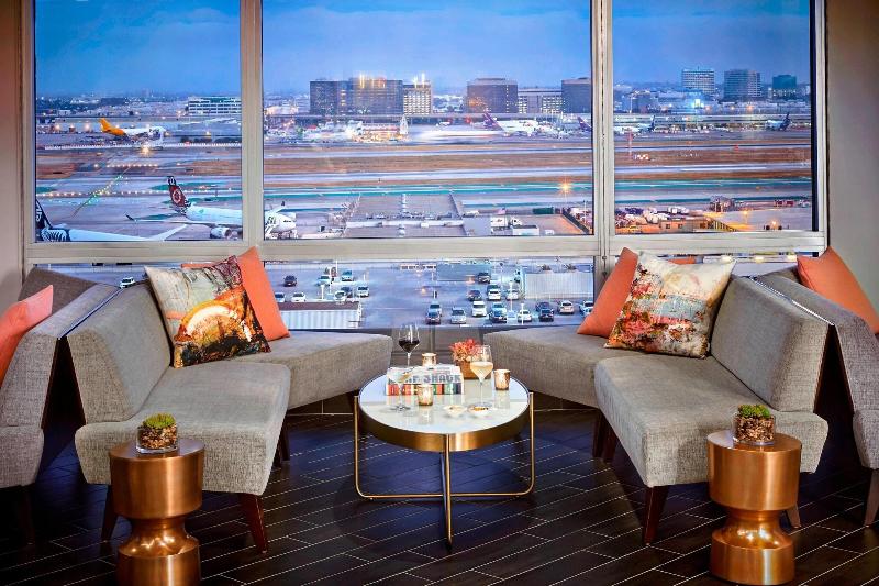 غرفة كلوب سرير كينج, Los Angeles Airport Marriott