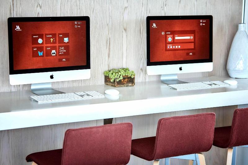 غرفة كلوب, Los Angeles Airport Marriott