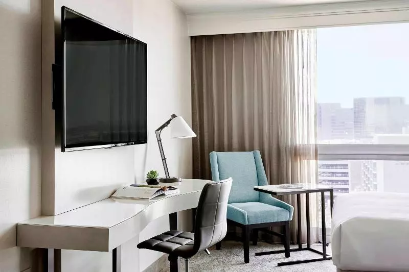 Standard-huone King-vuode, Los Angeles Airport Marriott