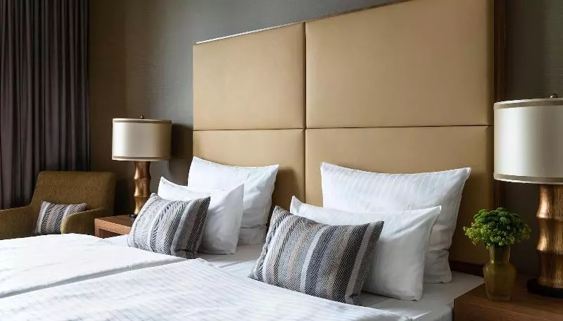 Standard-huone King-vuode, Los Angeles Airport Marriott
