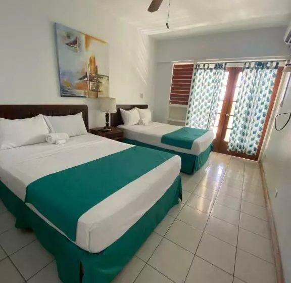 اتاق لوکس با بالکن و چشم‌انداز دریا, Ocean Palms