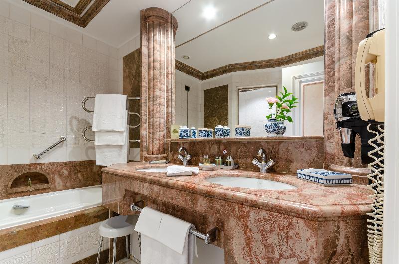 اتاق لوکس, Olissippo Lapa Palace – The Leading Hotels Of The World