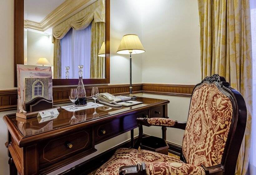 سوییت جونیور, Olissippo Lapa Palace – The Leading Hotels Of The World