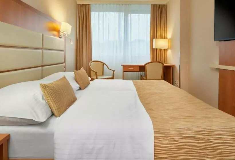 Classic-huone, Orea Hotel Pyramida Praha
