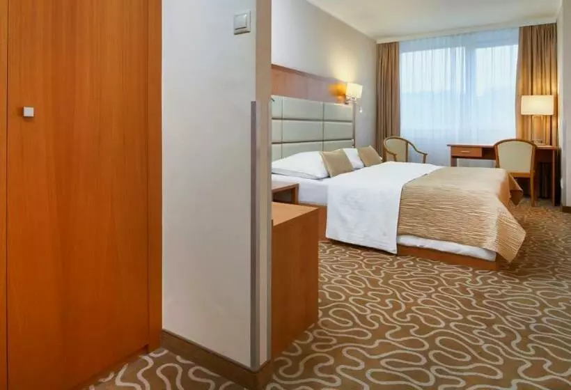 Classic-huone, Orea Hotel Pyramida Praha