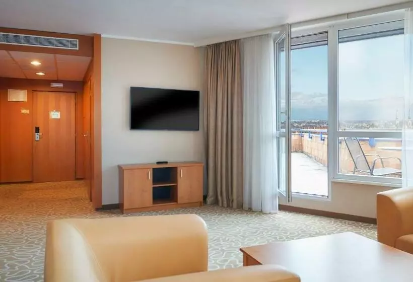 Classic-sviitti, Orea Hotel Pyramida Praha