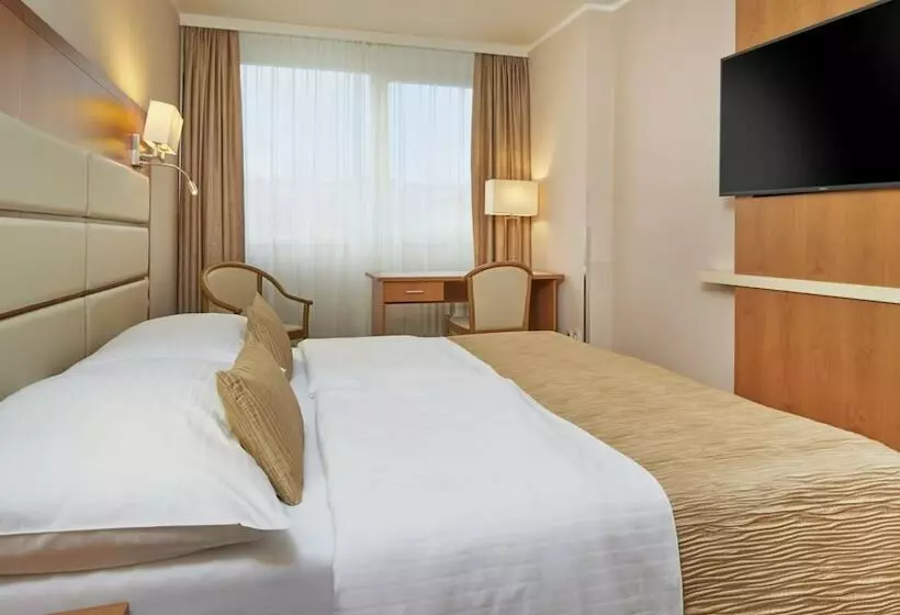 Classic-huone, Orea Hotel Pyramida Praha