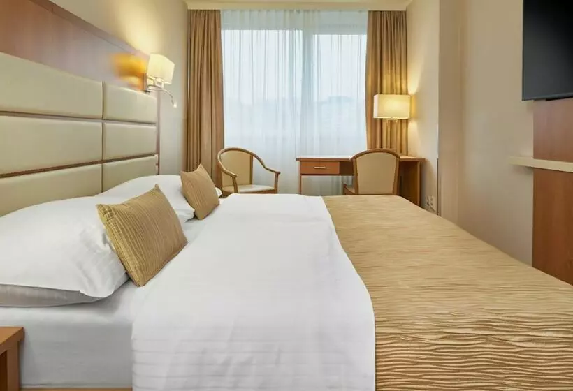 Classic-huone, Orea Hotel Pyramida Praha