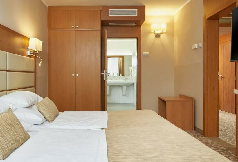 Suite Clasic, Orea Hotel Pyramida Praha