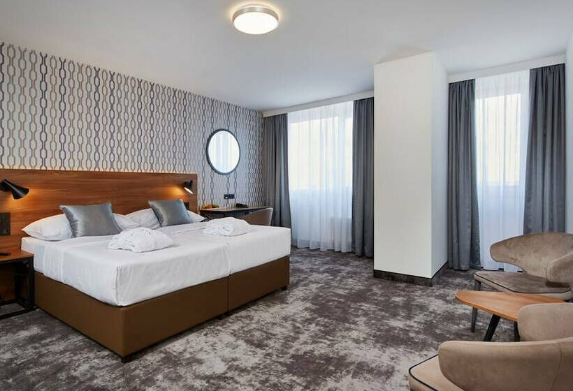 Quarto Executivo, Orea Hotel Pyramida Praha