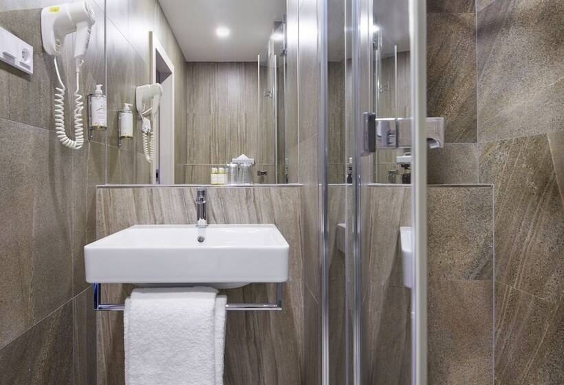 Quarto Deluxe, Orea Hotel Pyramida Praha