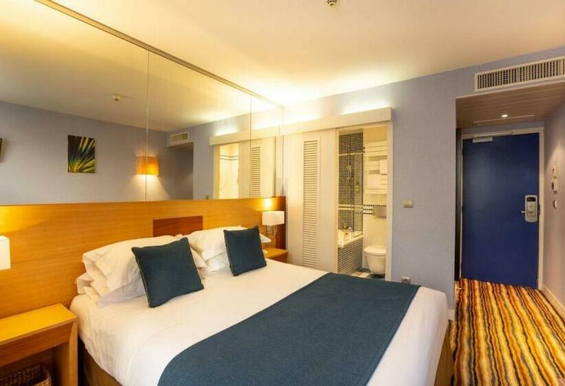 クラシックルーム, Pavillon Bastille