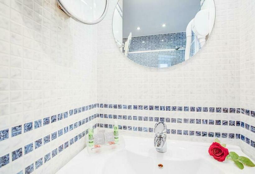 クラシックルーム, Pavillon Bastille