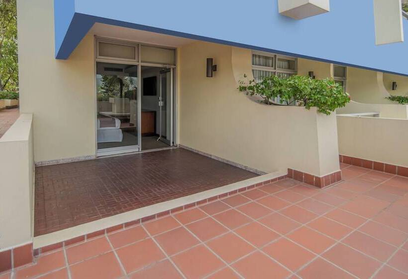 سوییت جونیور, Plaza San Martin